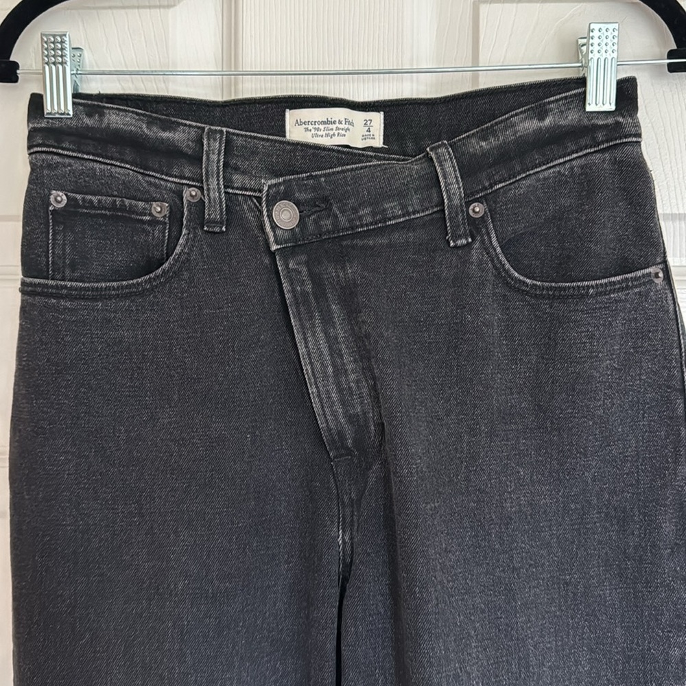 Abercrombie & Fitch Black High Rise Women Jeans - Picture 3 of 10